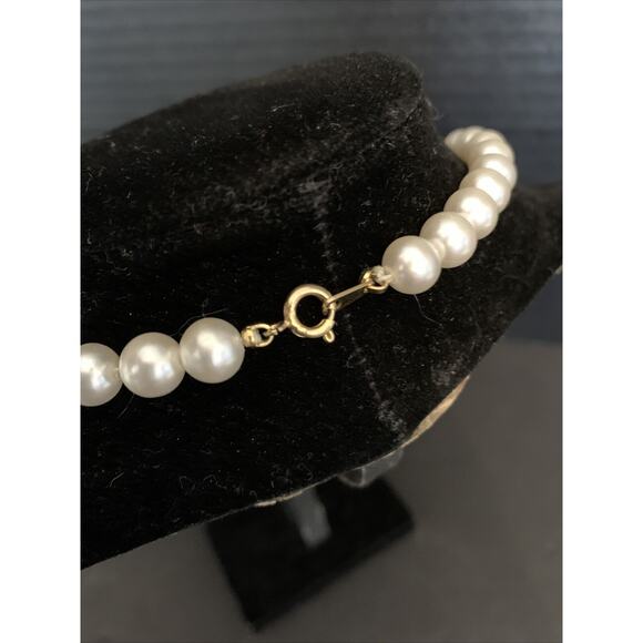 Vintage Costume Jewelry Faux Pearl Necklace 19" with Clasp Nice Quality - Picture 3 of 8